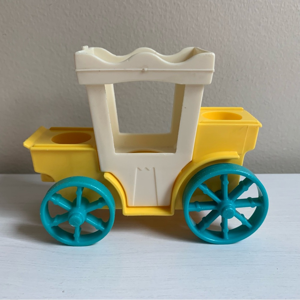 Vintage Fisher-Price Little People Coach Carriage Royal Castle Set #993